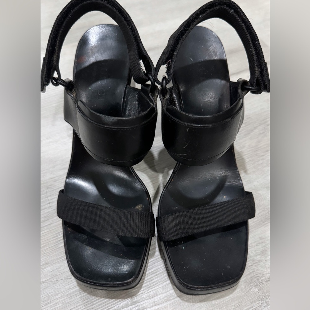 VINTAGE GUCCI BLACK WEDGES